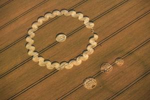105.) Silbury Hill, UK (2008)